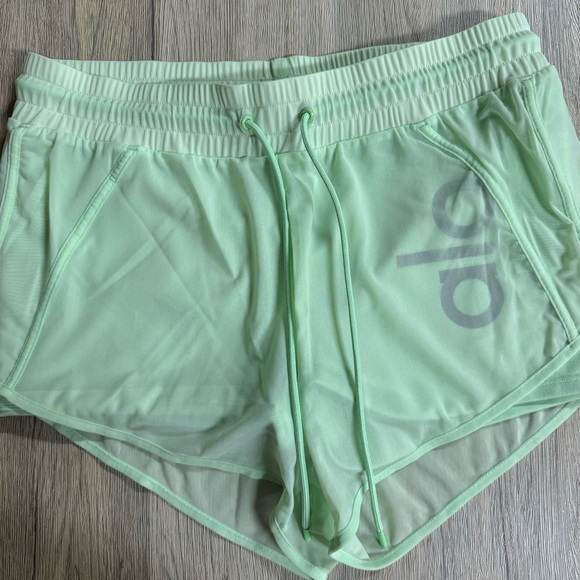 Ambience Shorts - Picture 1 of 4